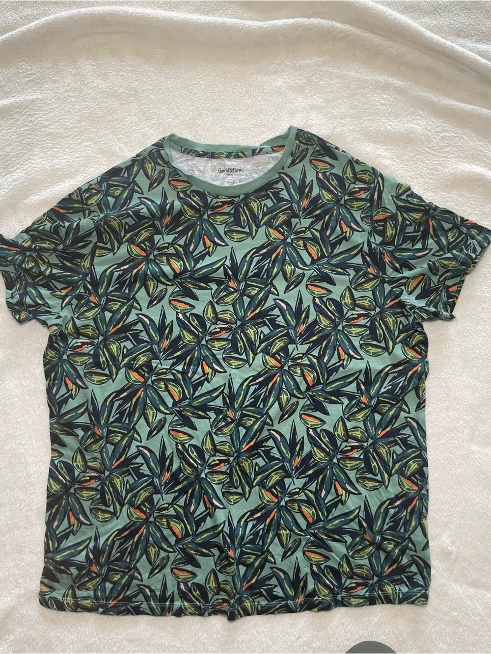 Goodfellow & Co Green Leaf-Print Short Sleeve Tee